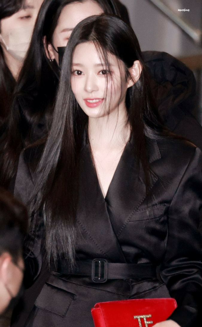 Latest photo of Kim Minju