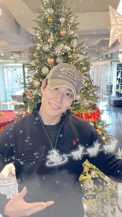 A moment captured by a fan of Cha Eunwoo