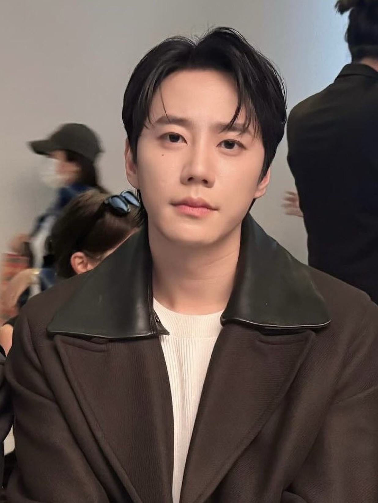 Behind-the-scenes cut of Lee Junyoung