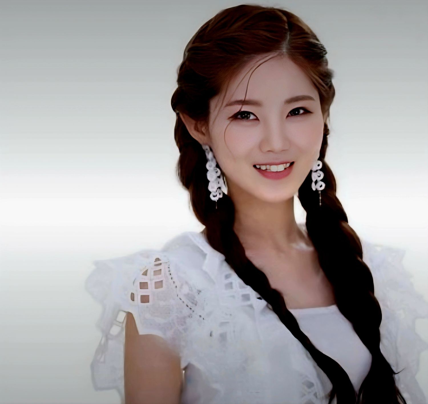 Recent activity shot of Bae Ahyeon