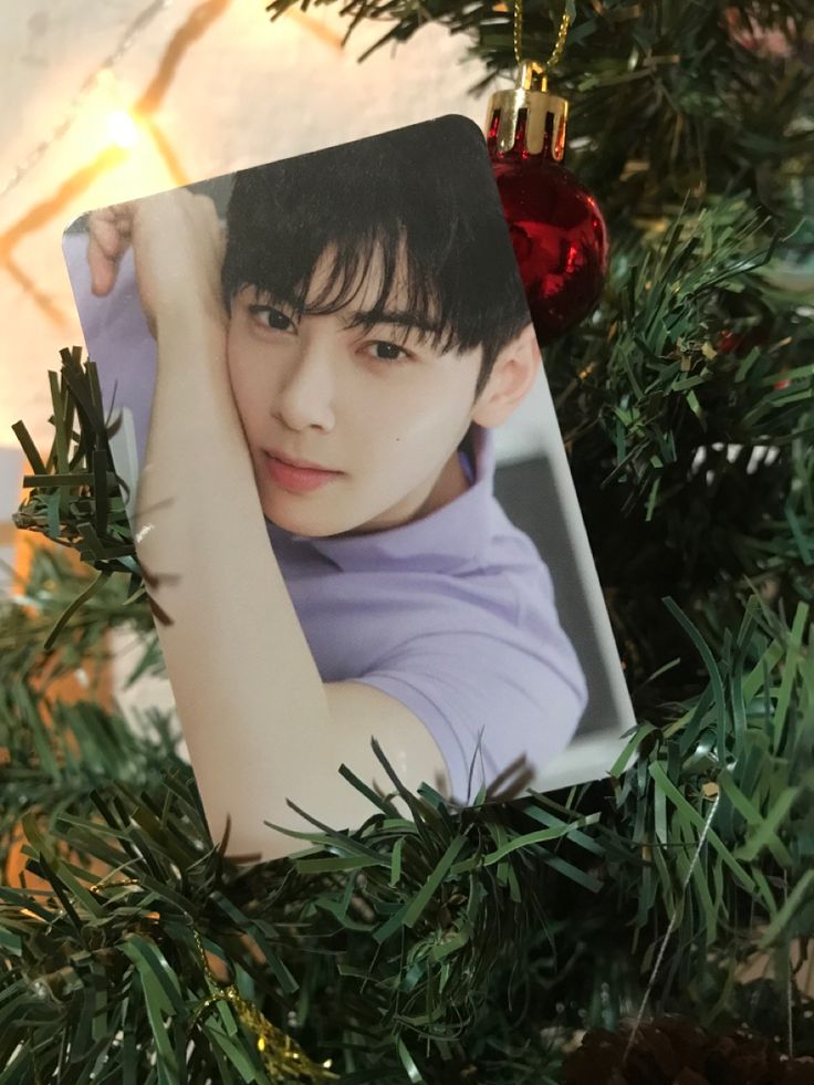 Latest photo of Cha Eunwoo