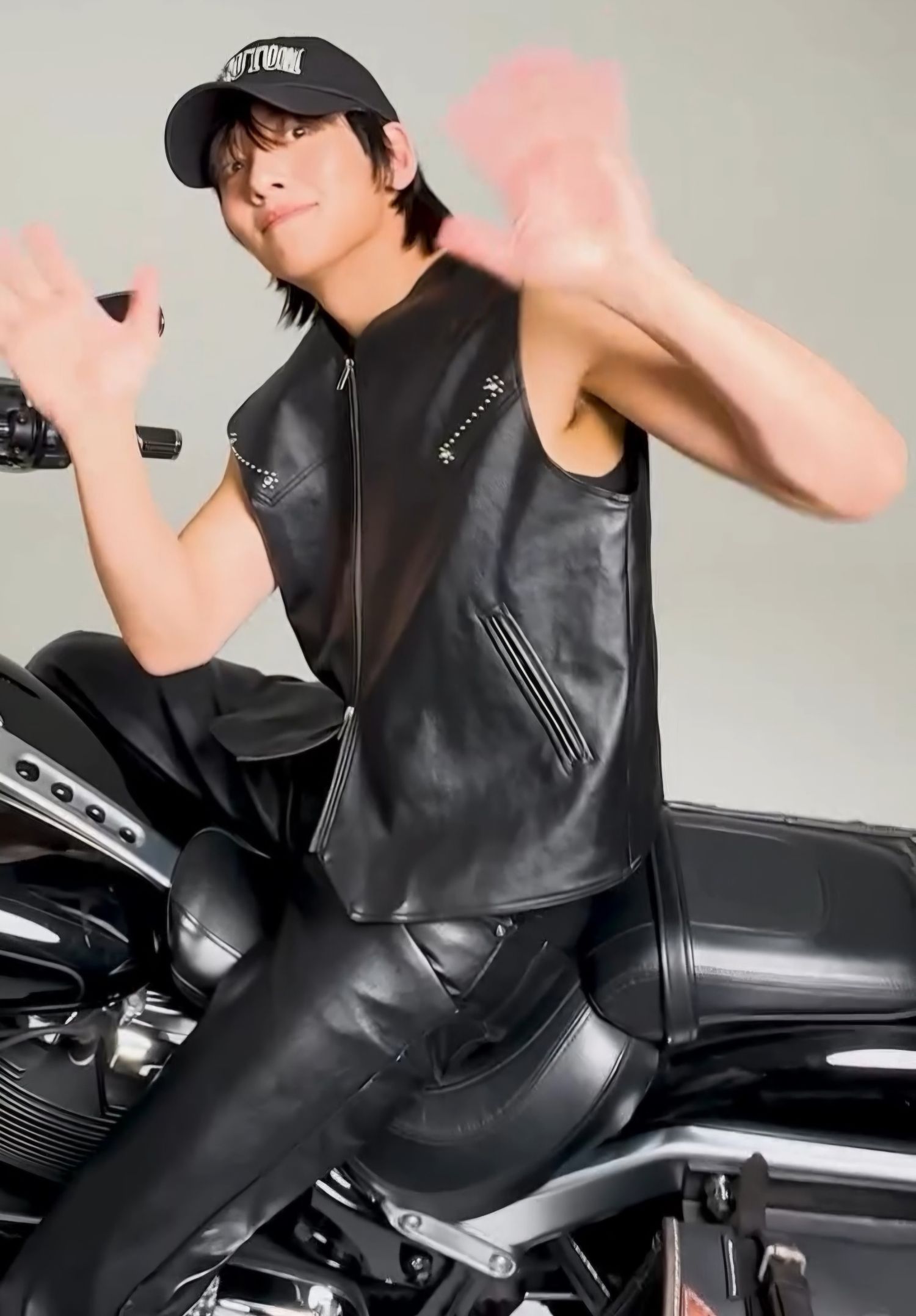 Behind-the-scenes cut of Ji Changwook