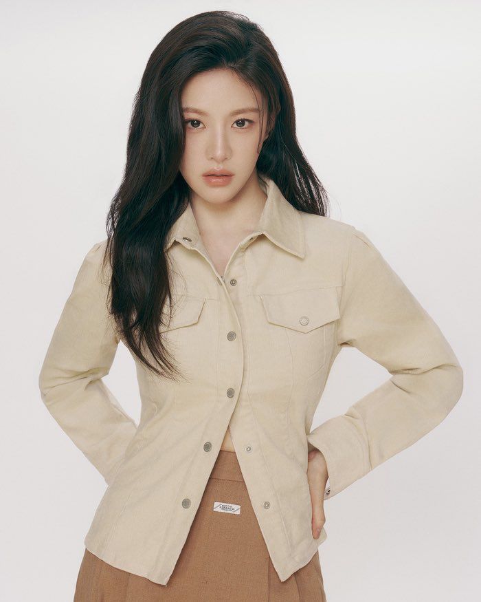 Behind-the-scenes cut of Go Younjung