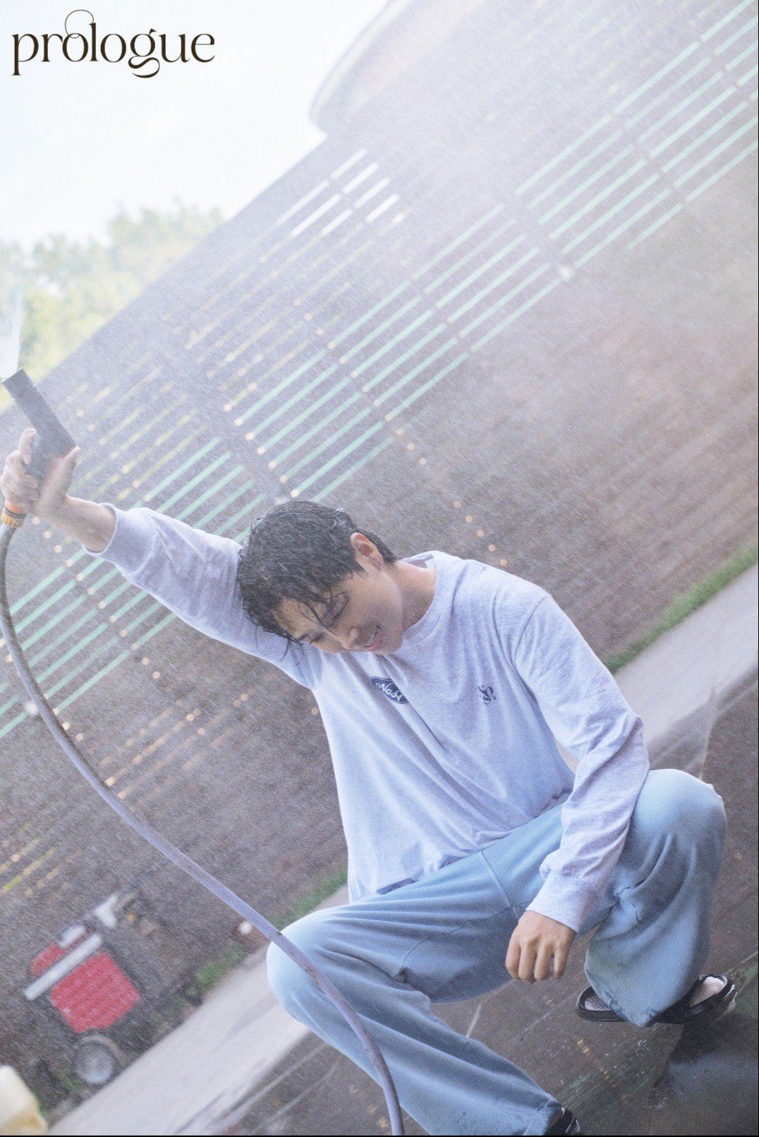 A moment captured by a fan of Song Minjun