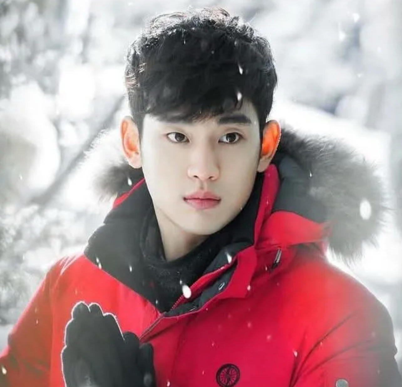 キム・スヒョンの最近の活動ショット