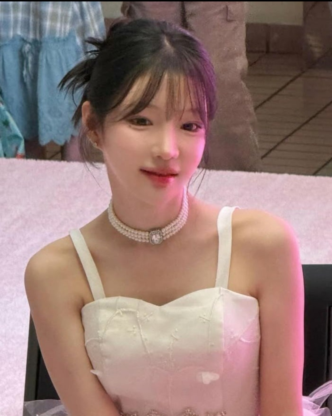 Behind-the-scenes cut of Yeon Yuri