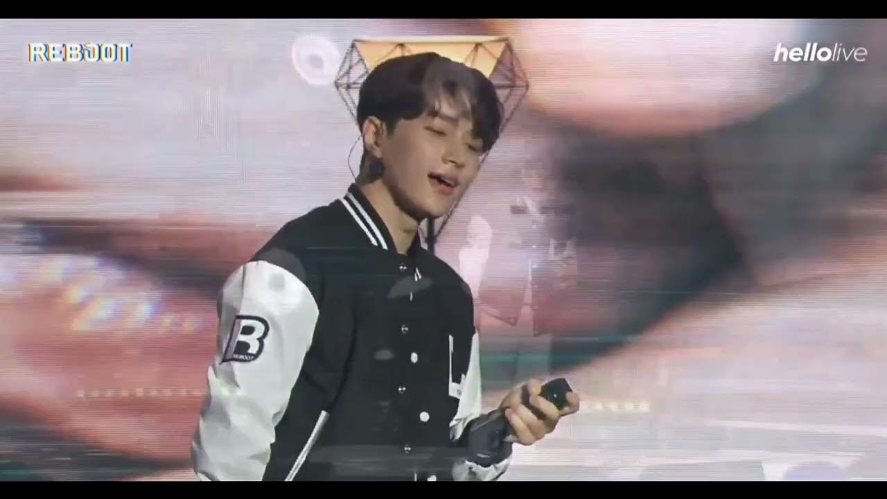 Recent activity shot of Kim Myungsoo (L)