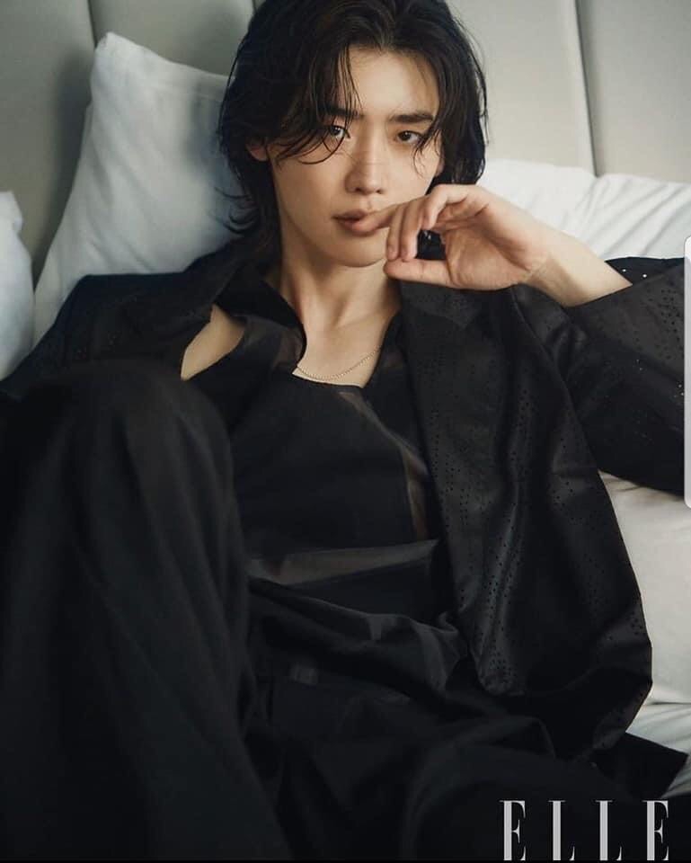 Behind-the-scenes cut of Lee Jongsuk
