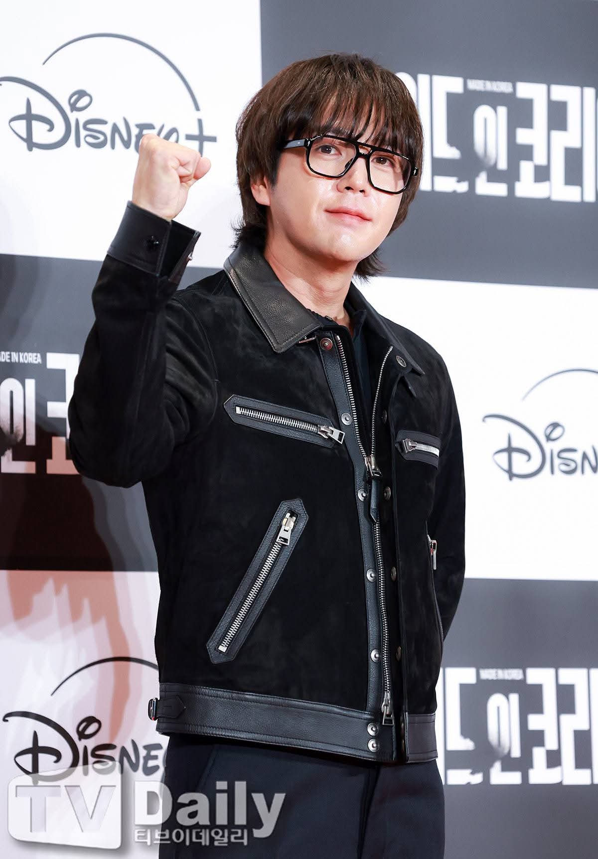 A moment captured by a fan of Jang Geunsuk