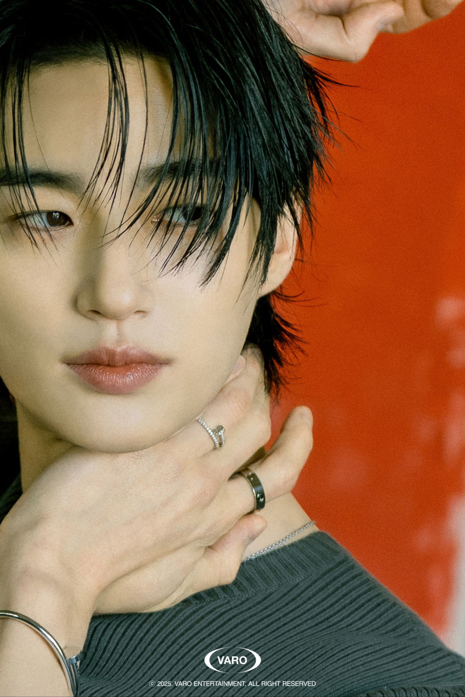 Behind-the-scenes cut of Byeon Wooseok