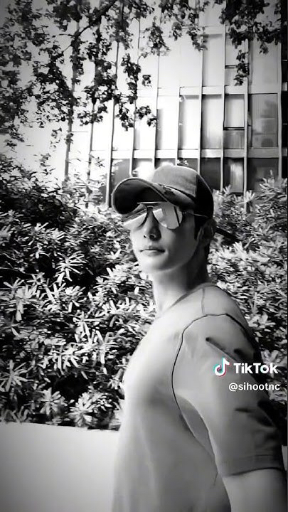 Behind-the-scenes cut of Park Sihoo