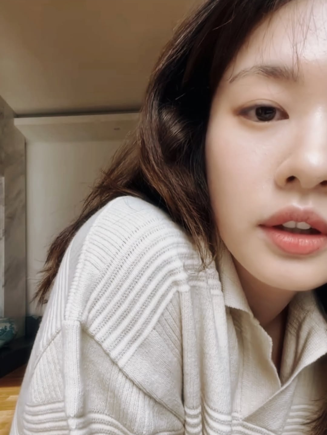 Behind-the-scenes cut of Jung Somin