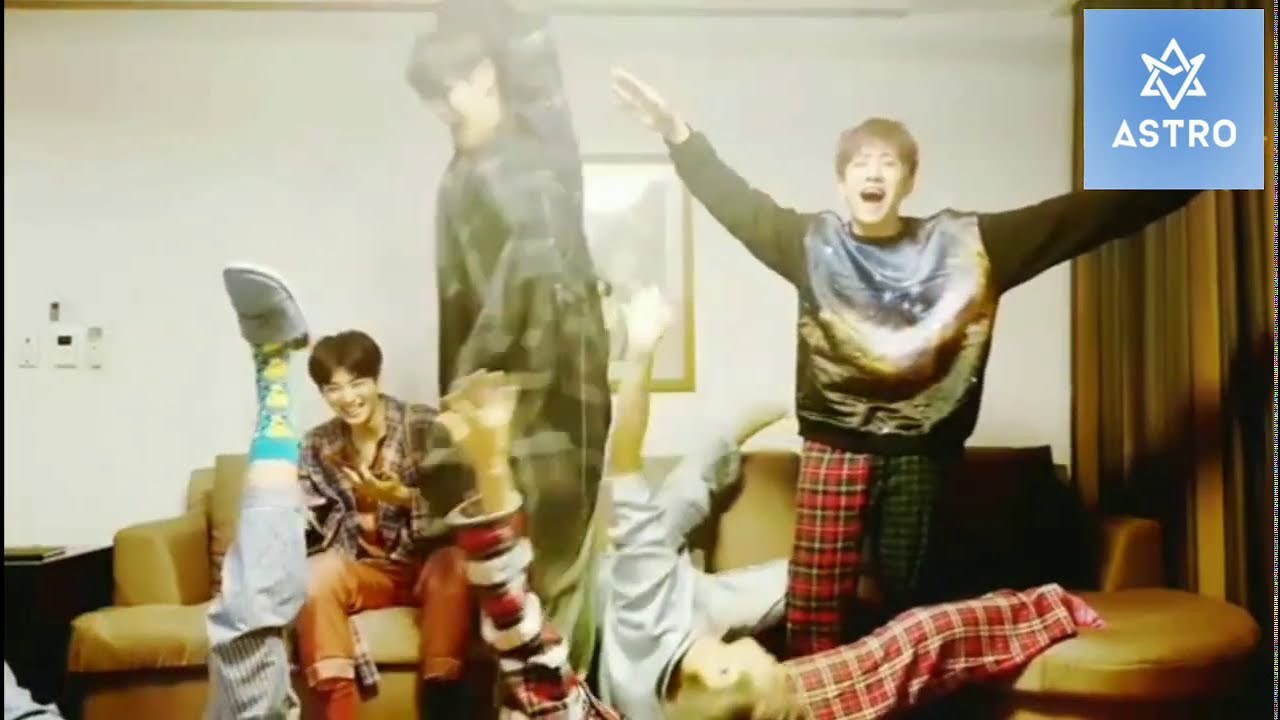 Foto kegiatan terbaru dari Cha Eunwoo