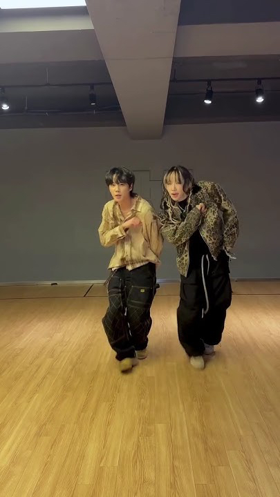 바다의 비하인드 컷