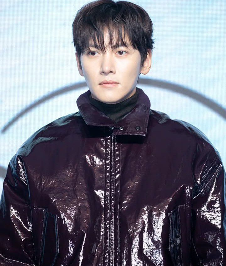 粉絲拍下的池昌旭瞬間