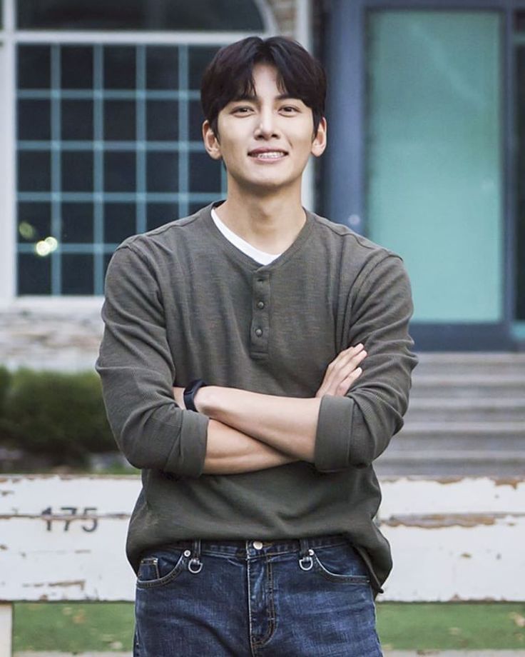 Behind-the-scenes cut of Ji Changwook