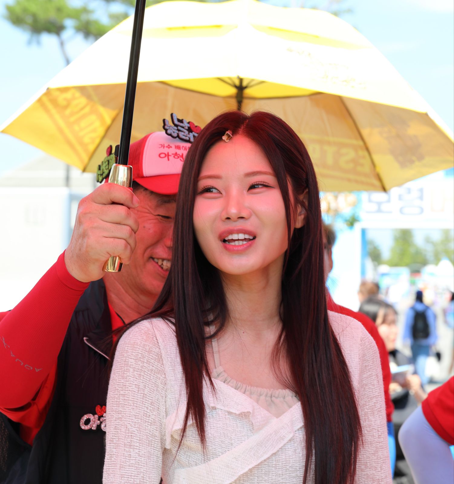 Behind-the-scenes cut of Bae Ahyeon