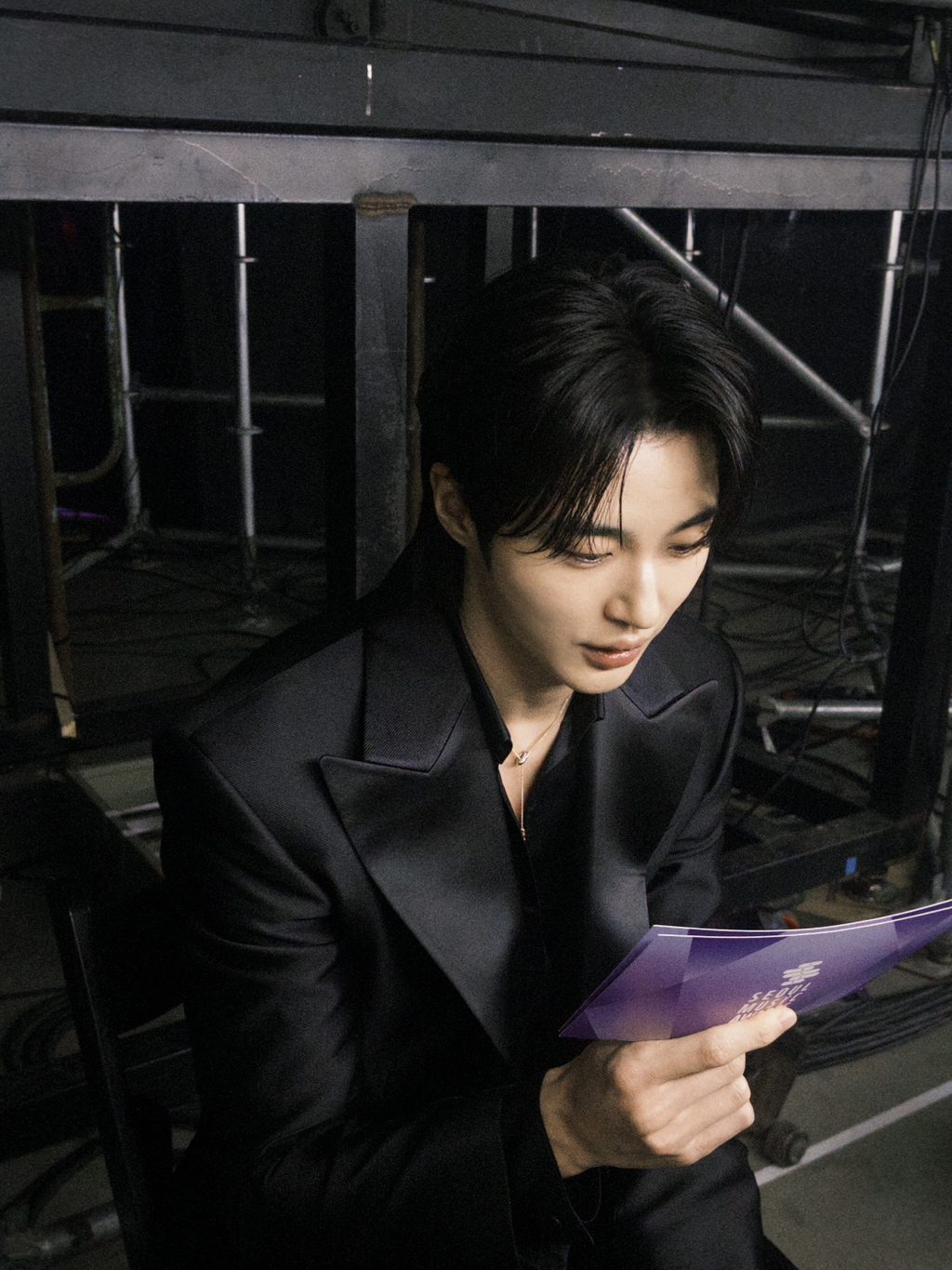 Behind-the-scenes cut of Byeon Wooseok