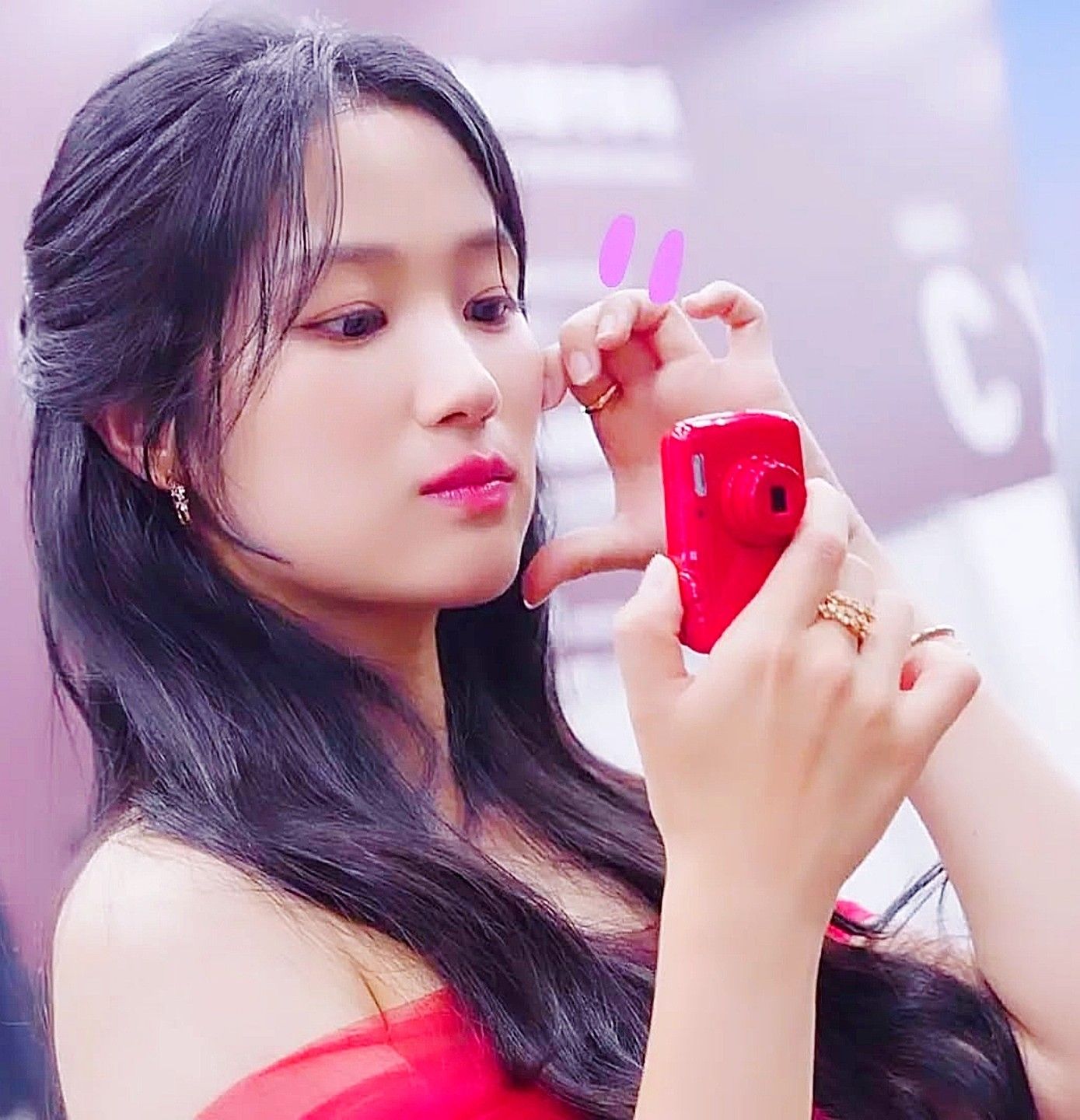 Recent activity shot of Kim Hyeyoon