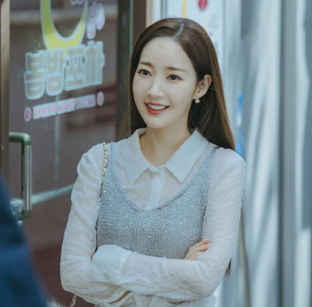 A moment captured by a fan of Park Minyoung