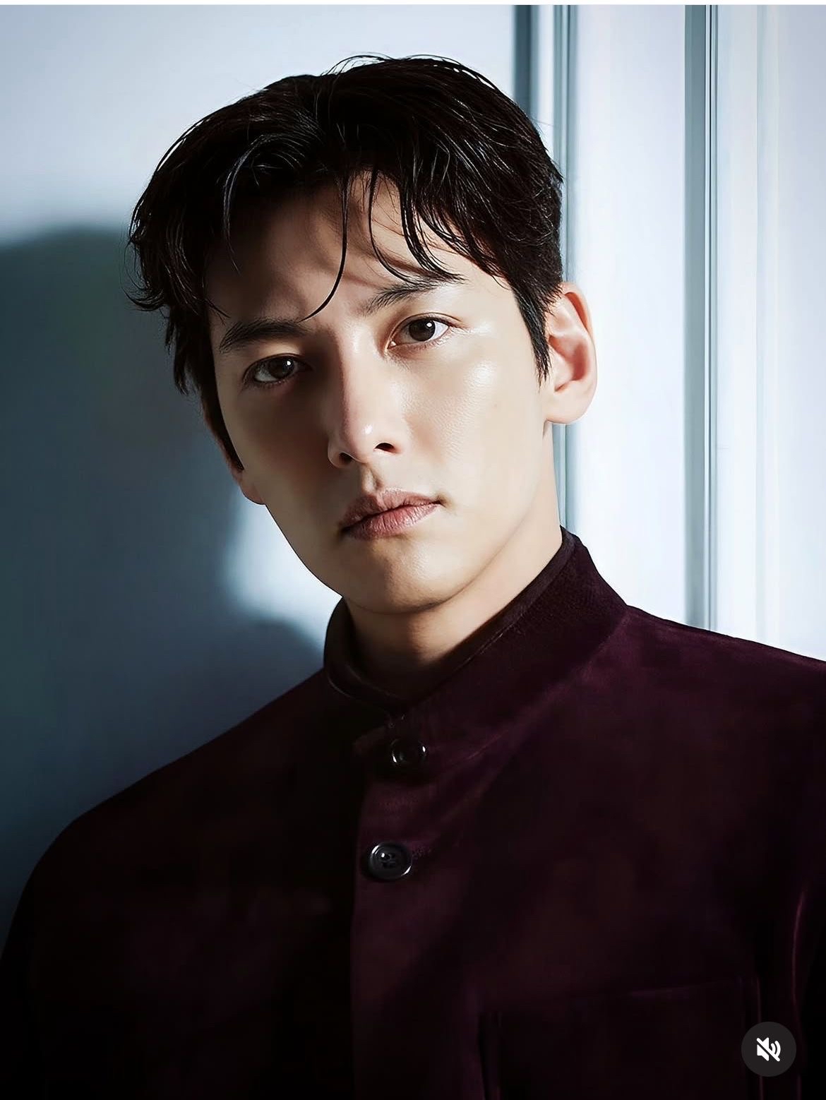 Behind-the-scenes cut of Ji Changwook
