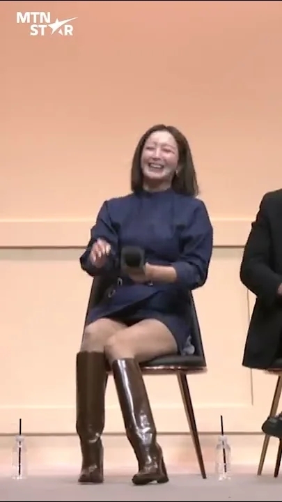 A moment captured by a fan of Kim Heesun