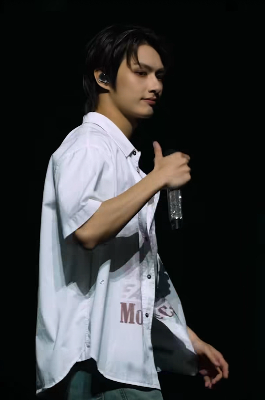 Latest photo of Wen Junhui