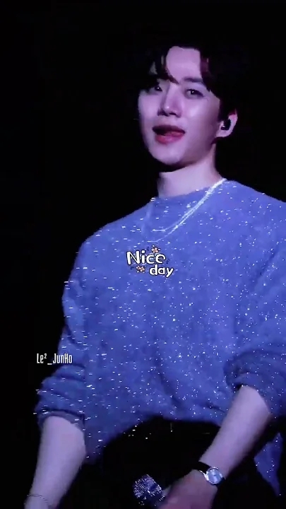 粉丝拍下的李俊昊瞬间