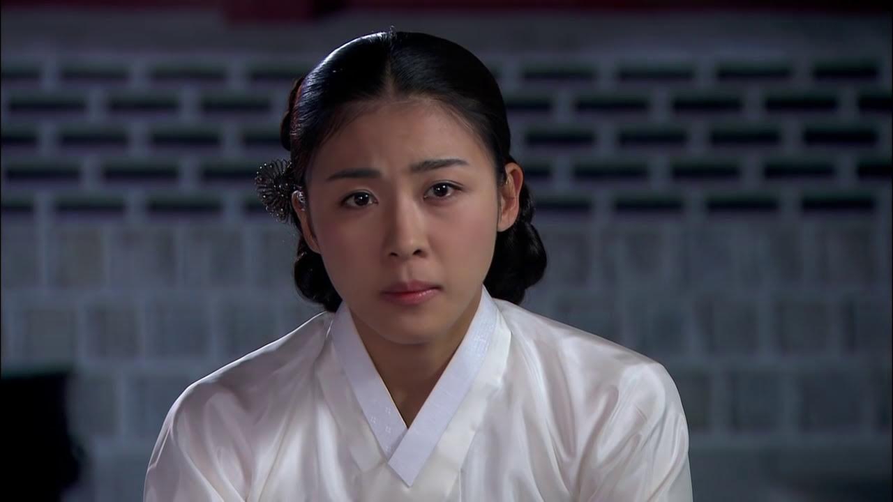 Behind-the-scenes cut of Ha Jiwon