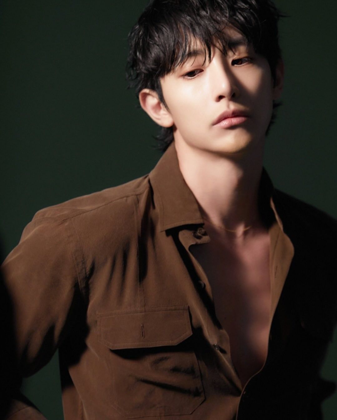 Behind-the-scenes cut of Lee Soohyuk