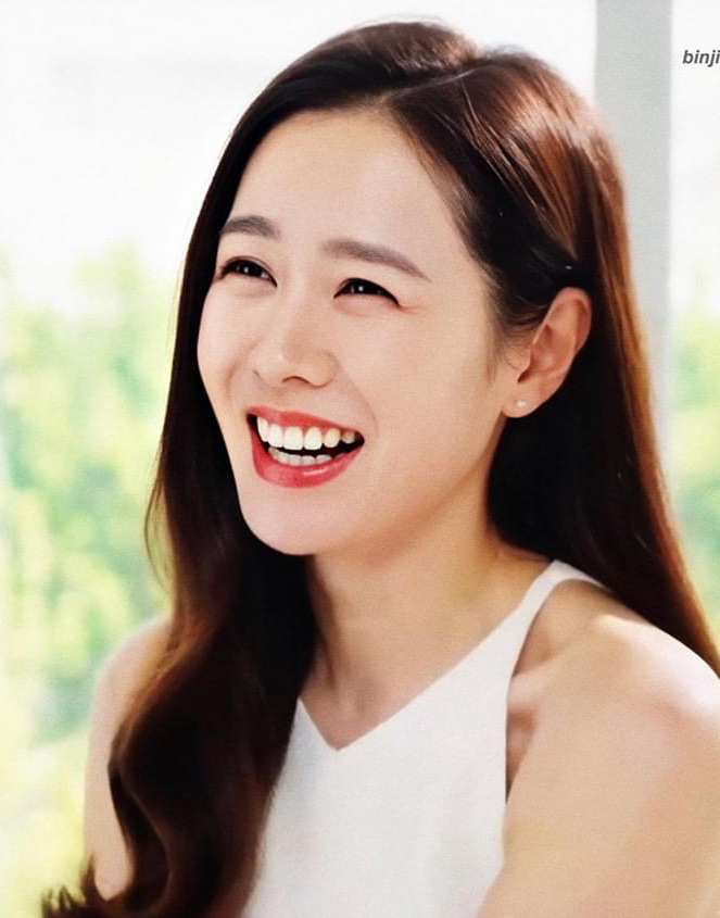 손예진의 비하인드 컷