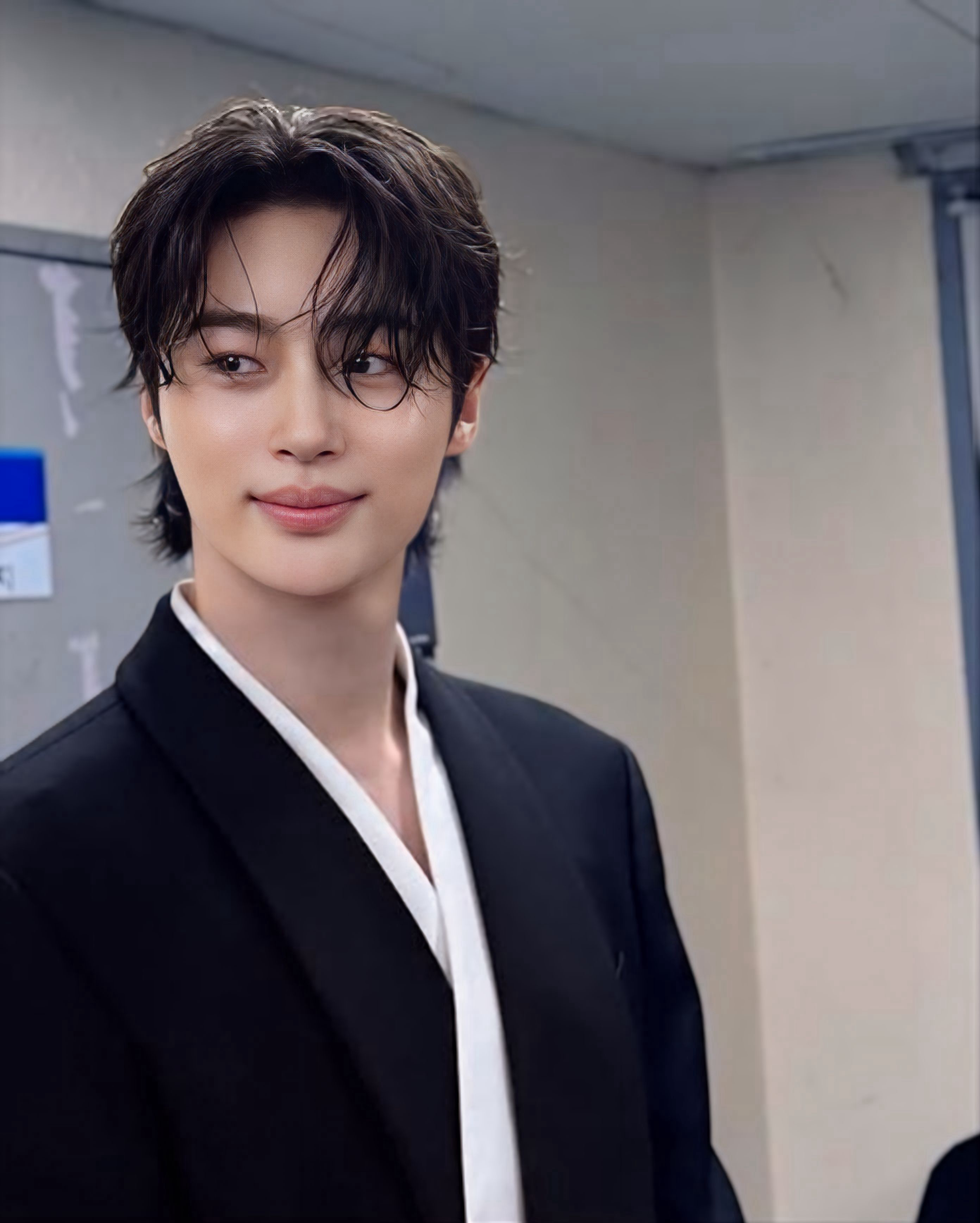 Recent activity shot of Byeon Wooseok