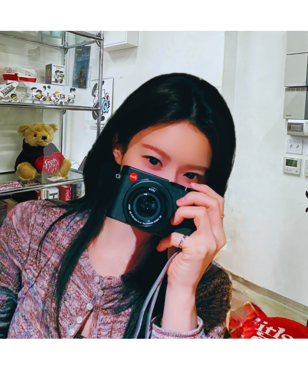 Behind-the-scenes cut of Go Younjung