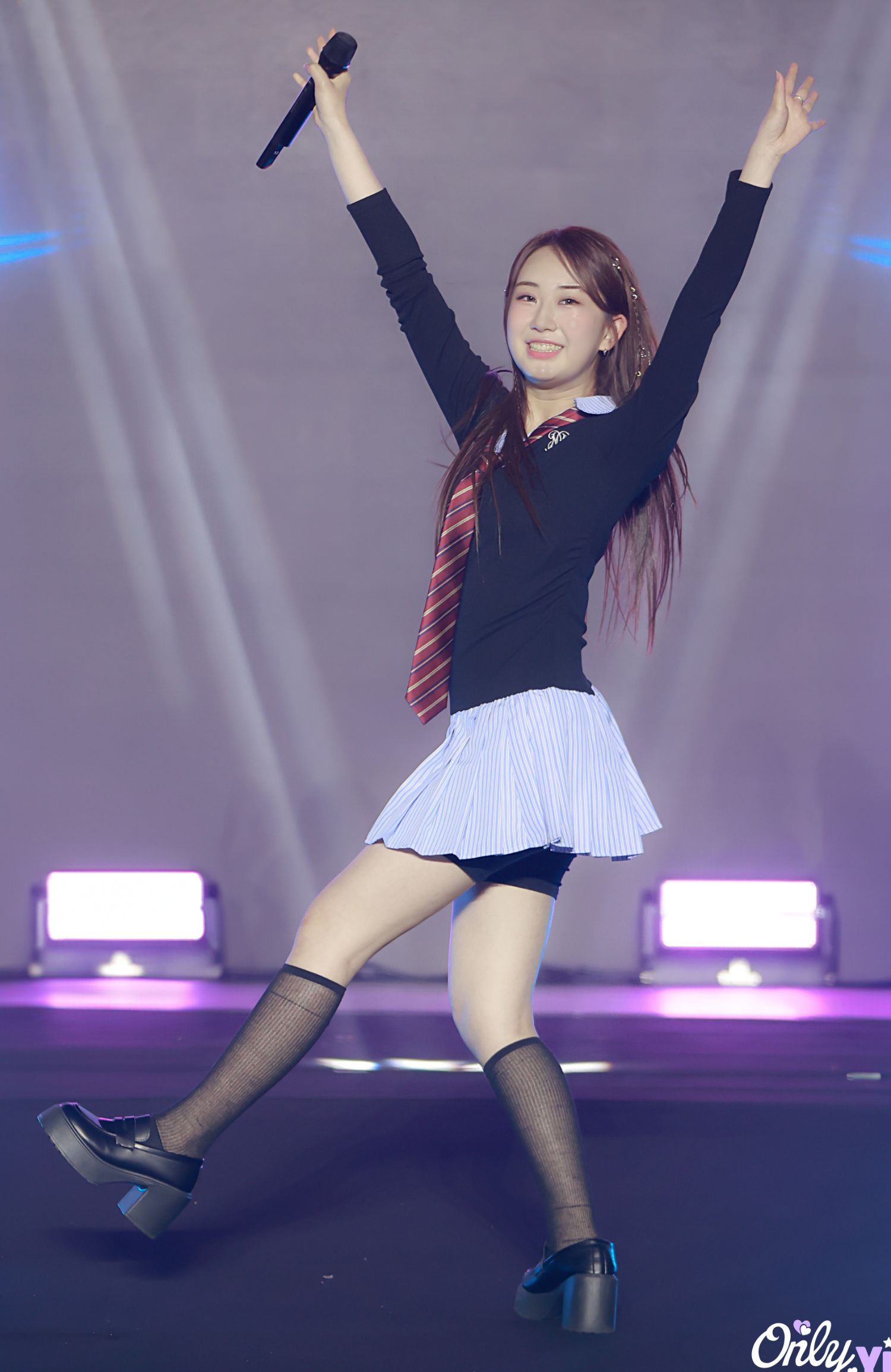 A moment captured by a fan of Jeon Yujin