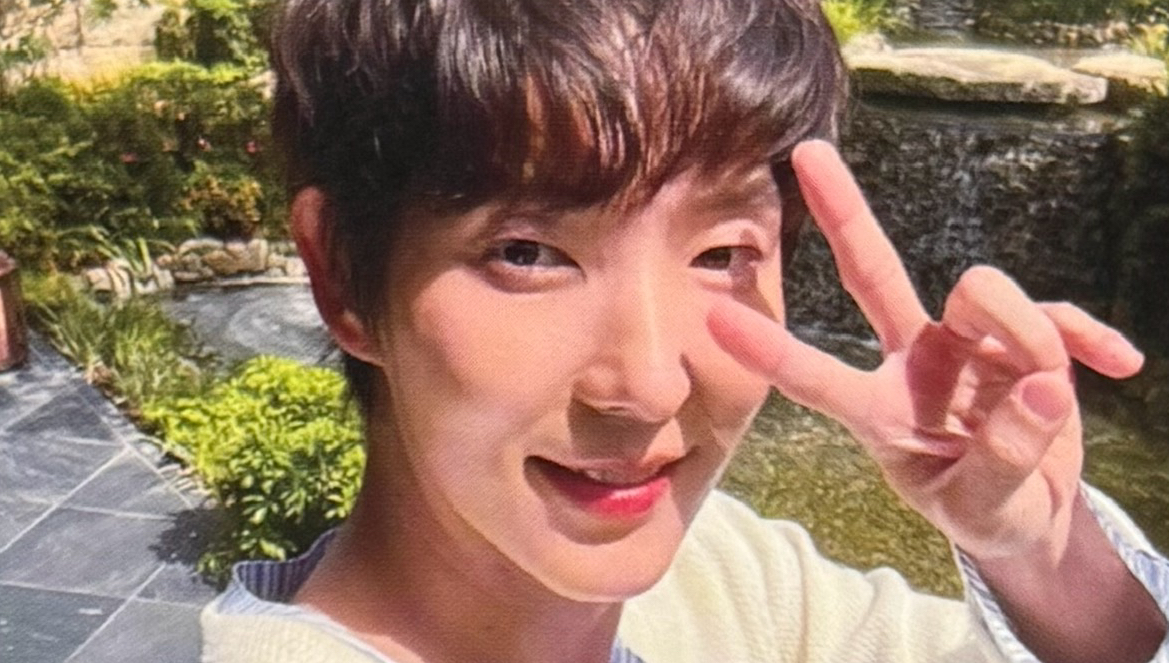 Behind-the-scenes cut of Lee Joongi