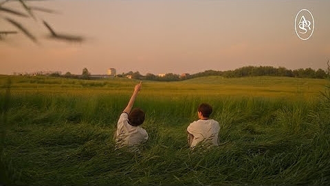 A moment captured by a fan of Park Jinyoung