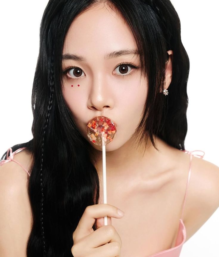 Behind-the-scenes cut of Kim Hyeongseo (BIBI)