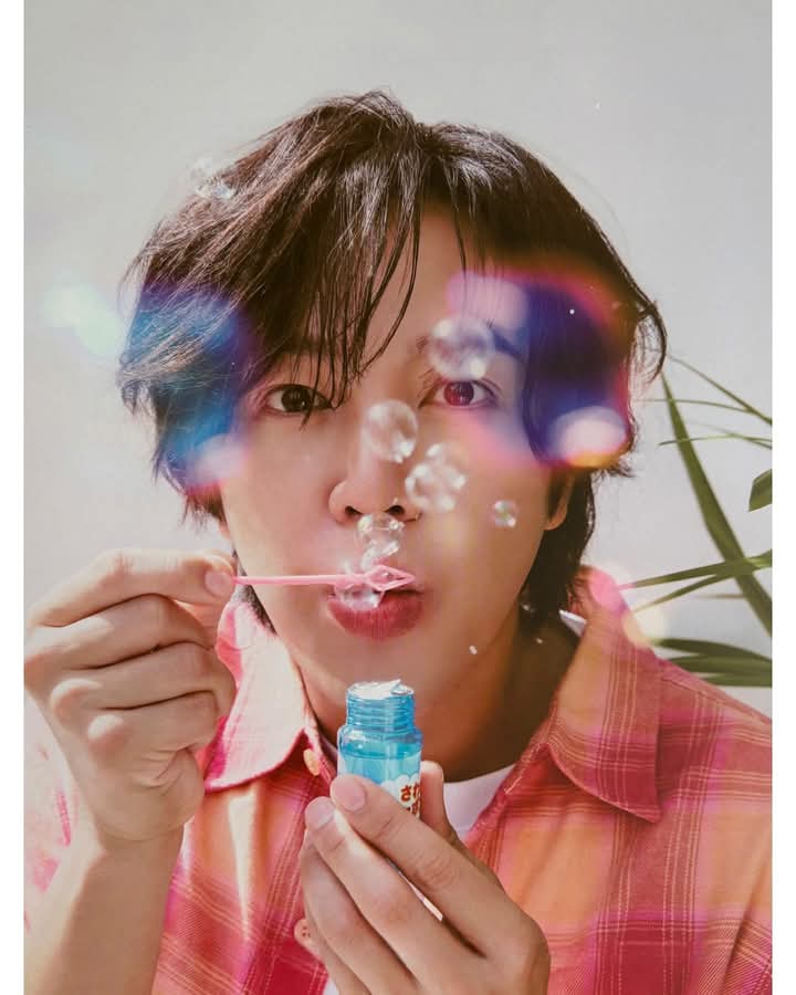 A moment captured by a fan of Jang Geunsuk