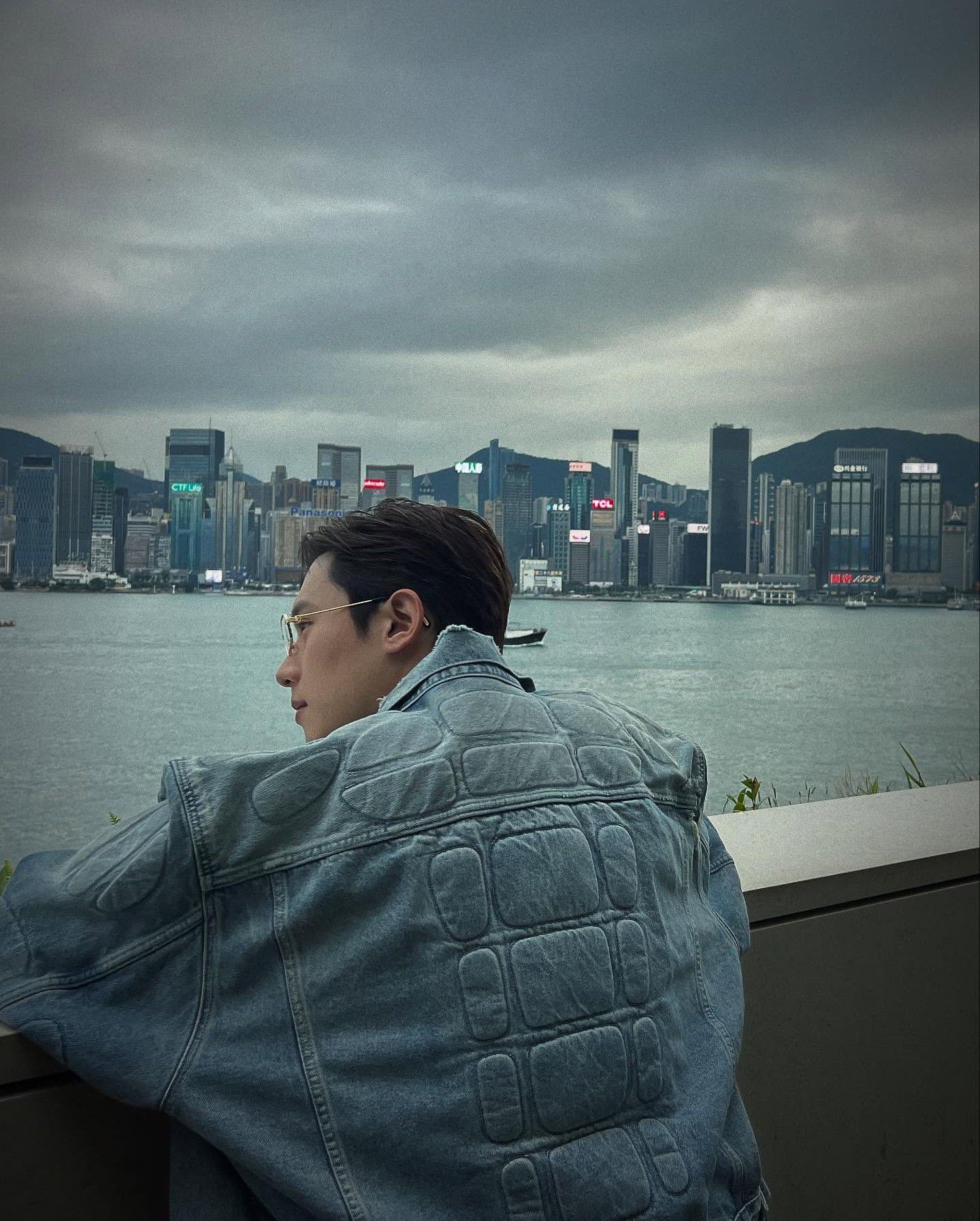 A moment captured by a fan of Kim Sungcheol