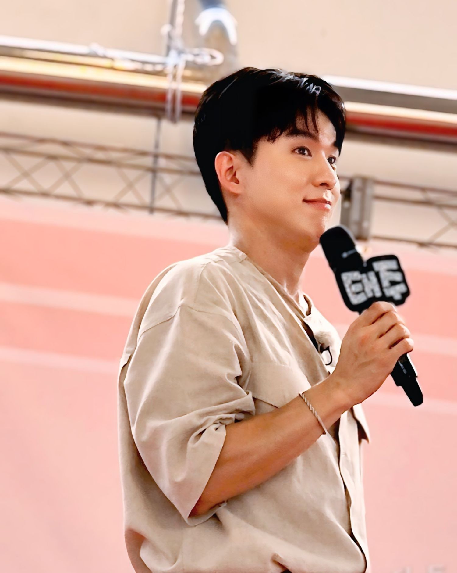A moment captured by a fan of Na Taejoo