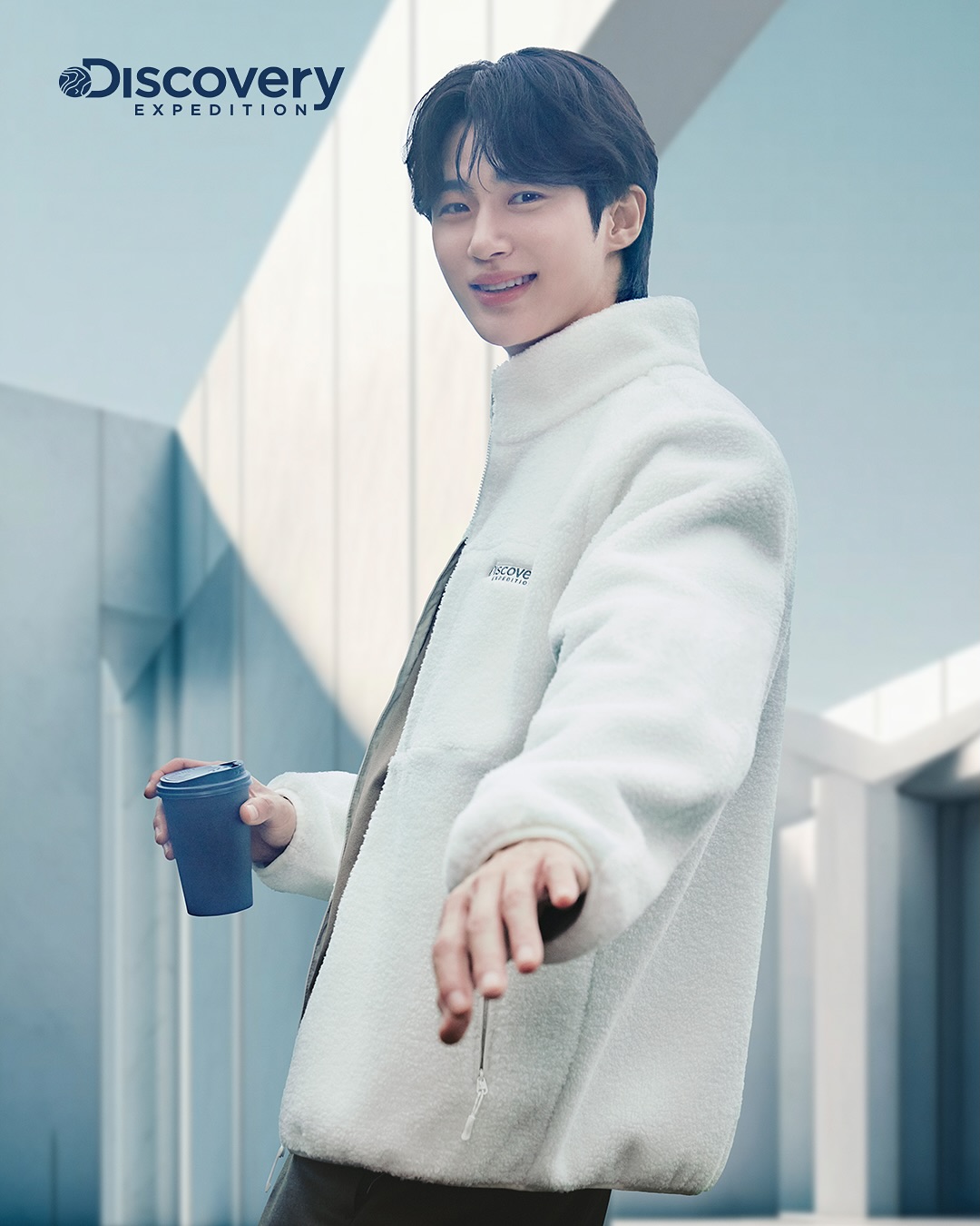 Behind-the-scenes cut of Byeon Wooseok