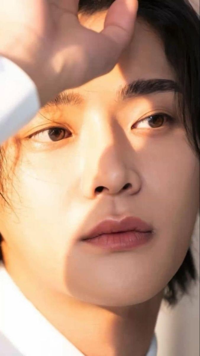 Emotional wallpaper shared by fans for Rowoon