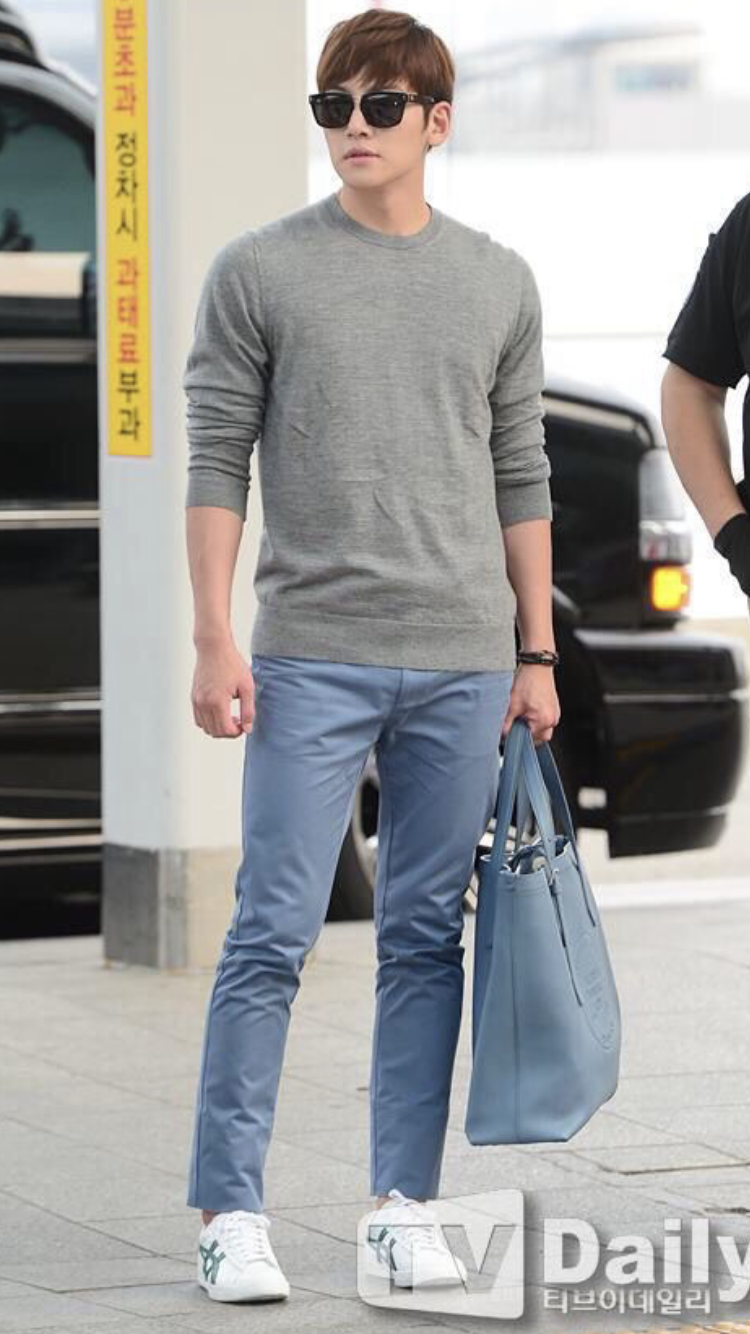 粉絲拍下的池昌旭瞬間