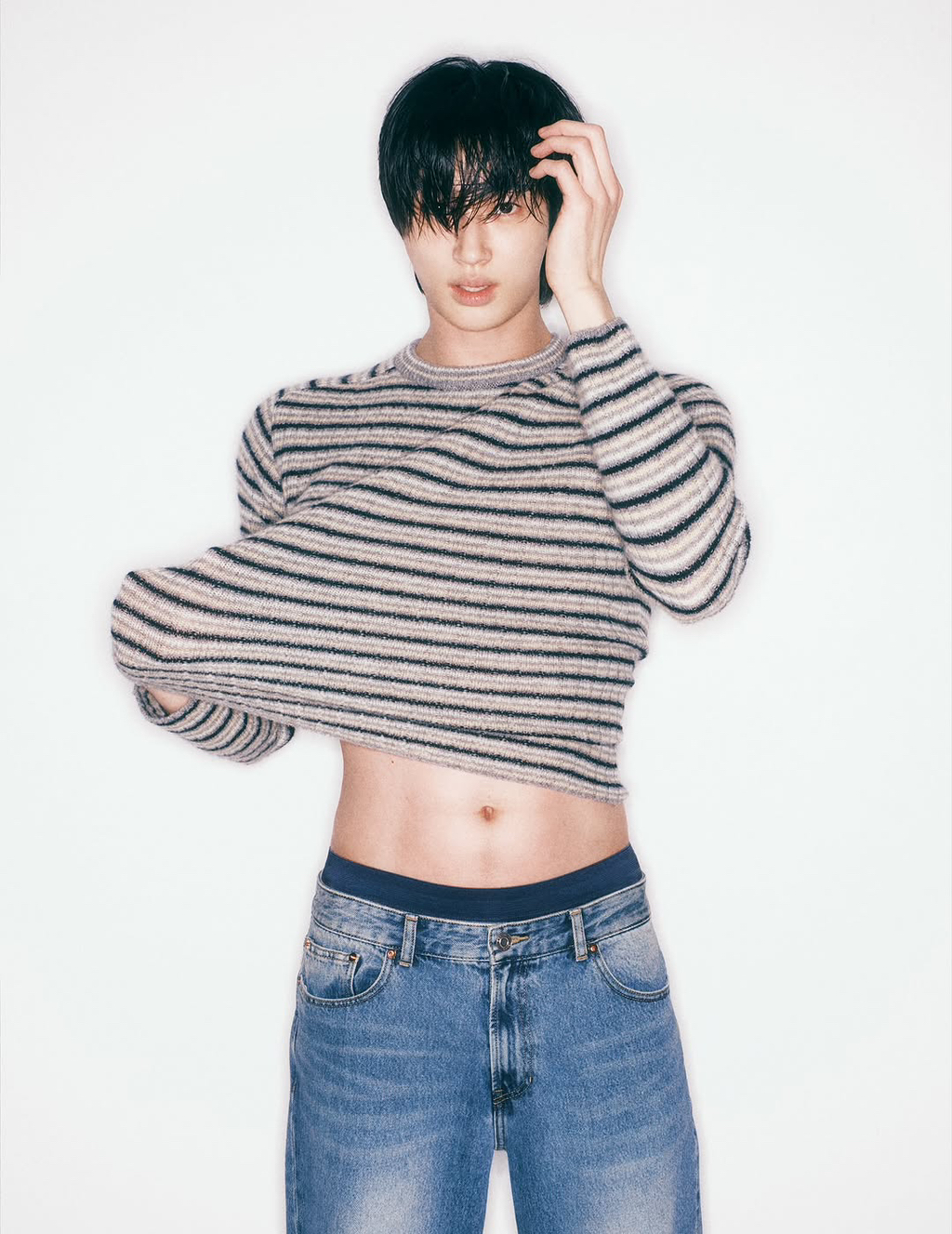 边佑锡的最新照片