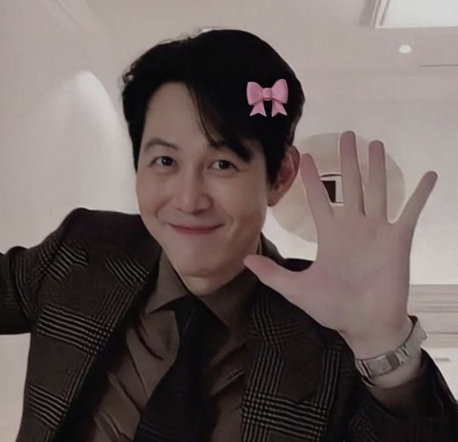 Recent activity shot of Lee Jungjae