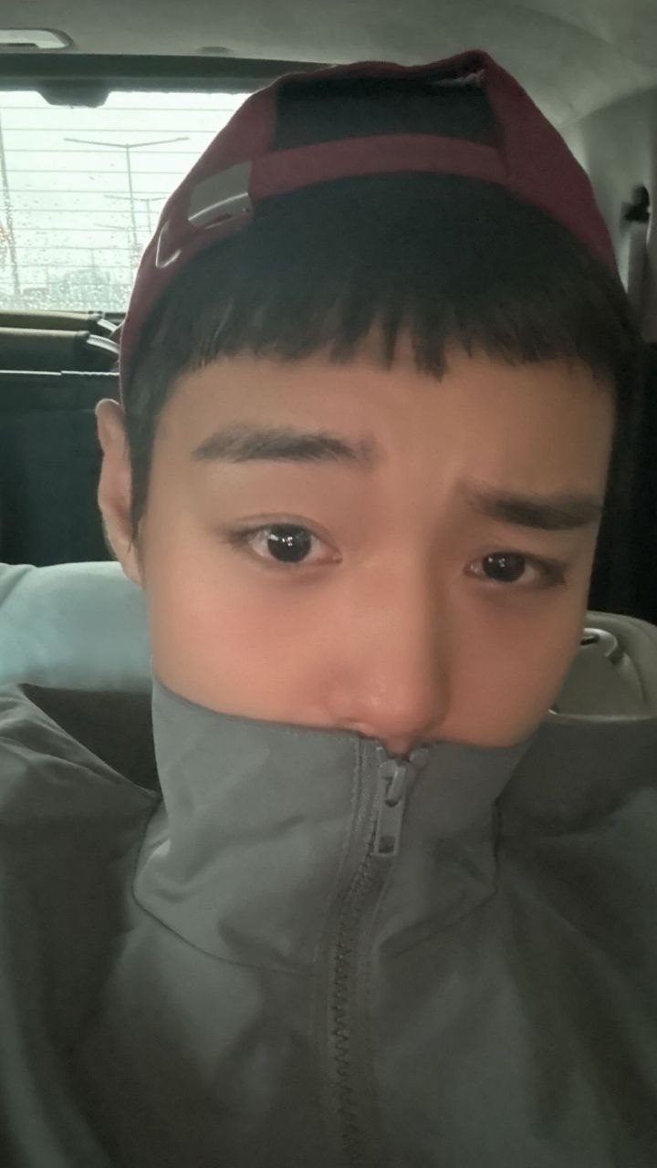 Emotional wallpaper shared by fans for Park Jihoon