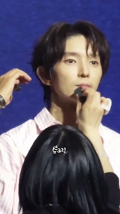 A moment captured by a fan of Lee Joongi