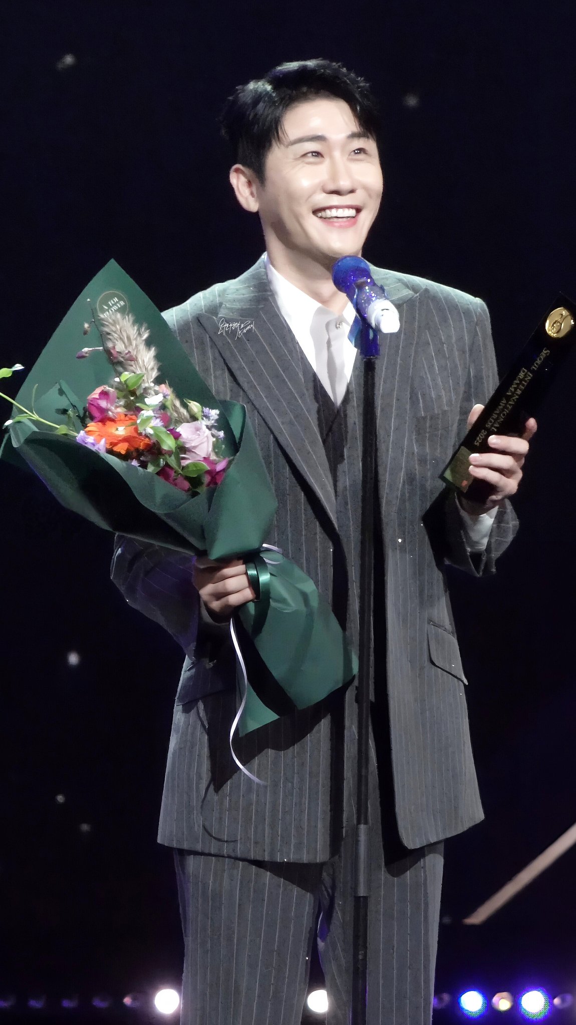 Young Tak background image recommended by Choeaedol Celeb fandom