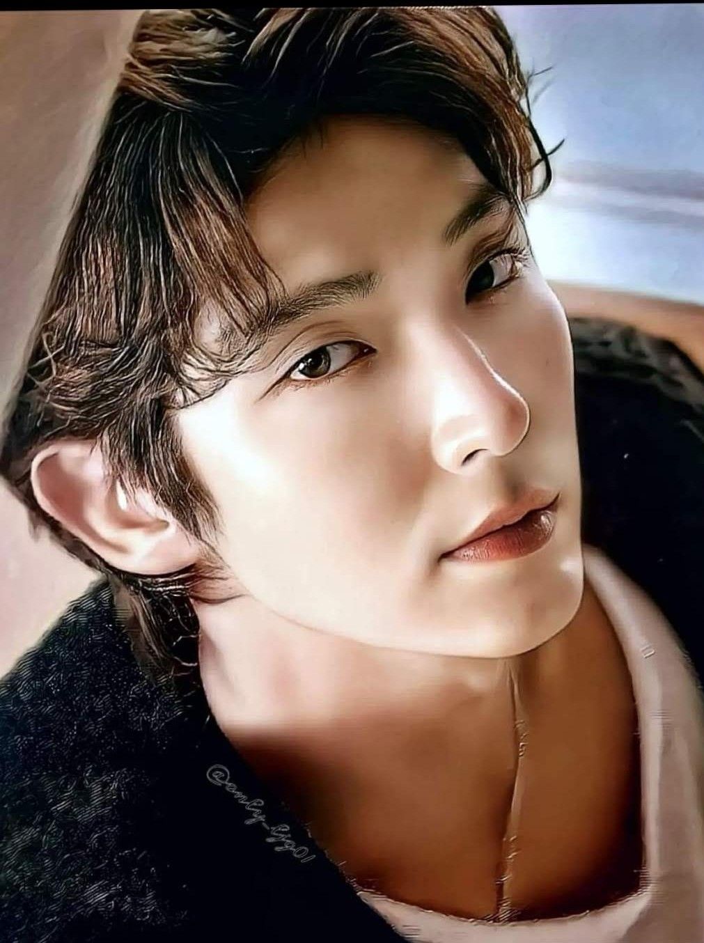 A moment captured by a fan of Lee Joongi