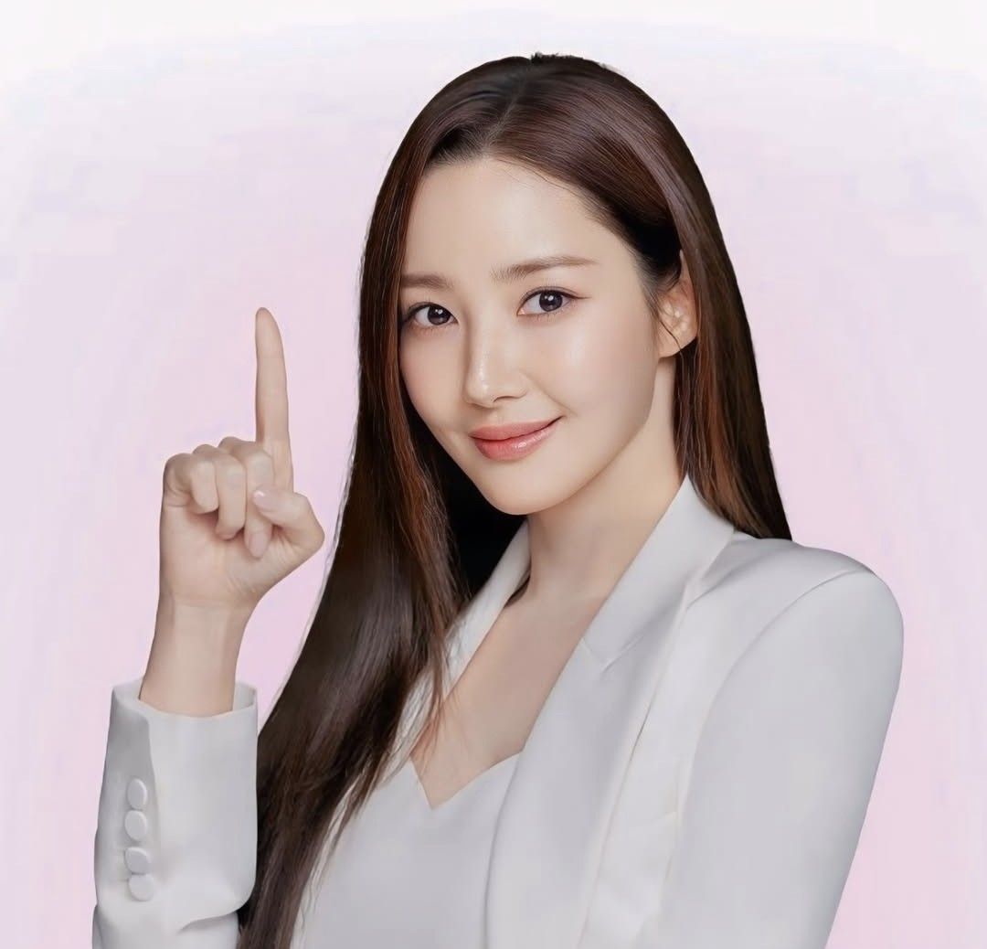 Recent activity shot of Park Minyoung